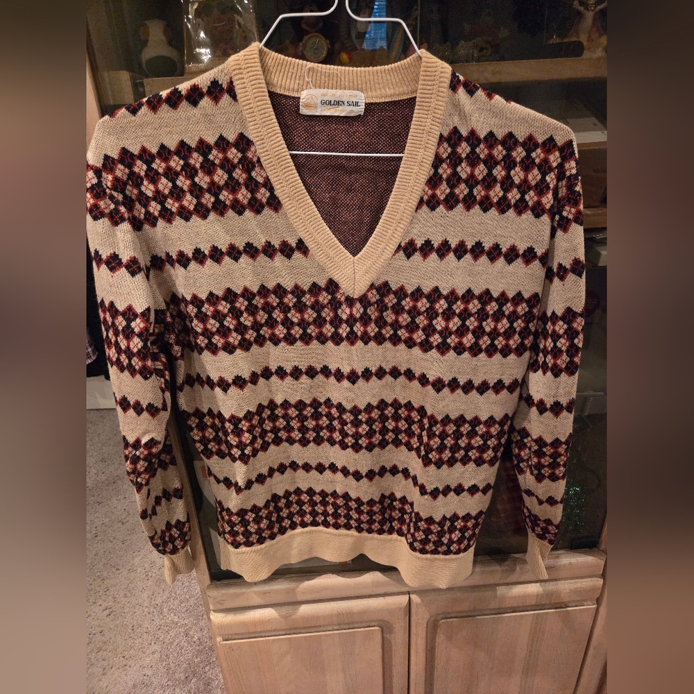 Vintage Golden Sail V-Neck Patterned Sweater